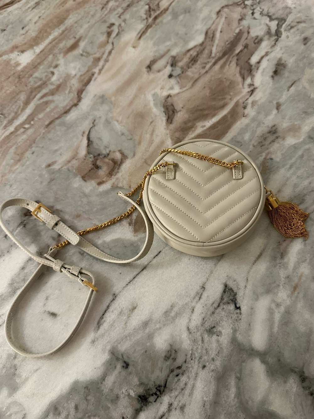 SAINT LAURENT Matelasse Chevron Quilted Baby Round Crossbody Bag - Picture 4 of 5